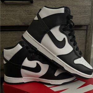 Nike Black and White High-Top Sneakers Unisex Women's 8, Mens 6.5